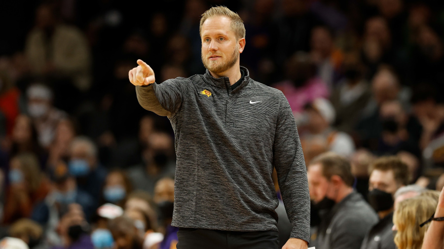 Yahoo Sports - Young will reportedly continue to coach the Suns throughout the