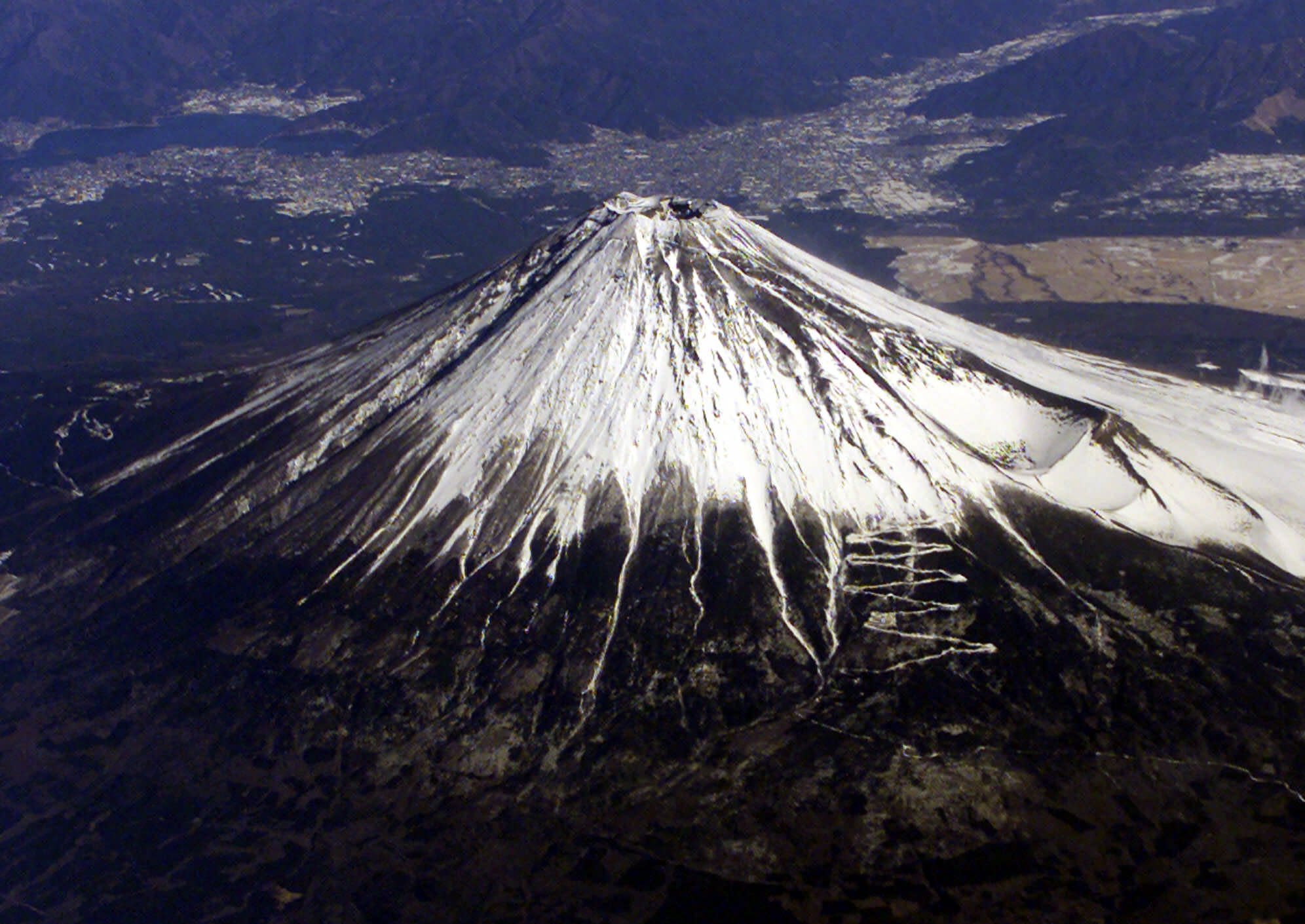 Japan cheers Mount Fuji's World Heritage listing