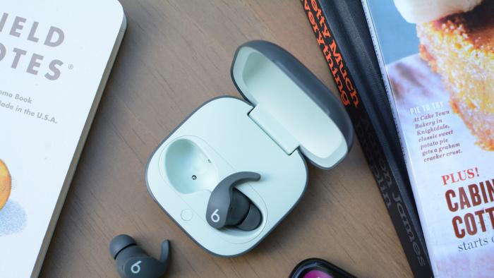 Beats’ latest true wireless earbuds offer all of the best features from Apple’s new AirPods in a less polarizing design.