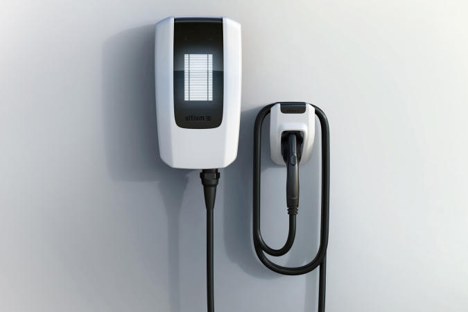 GM will install as many as 40,000 community EV charging stations | Engadget