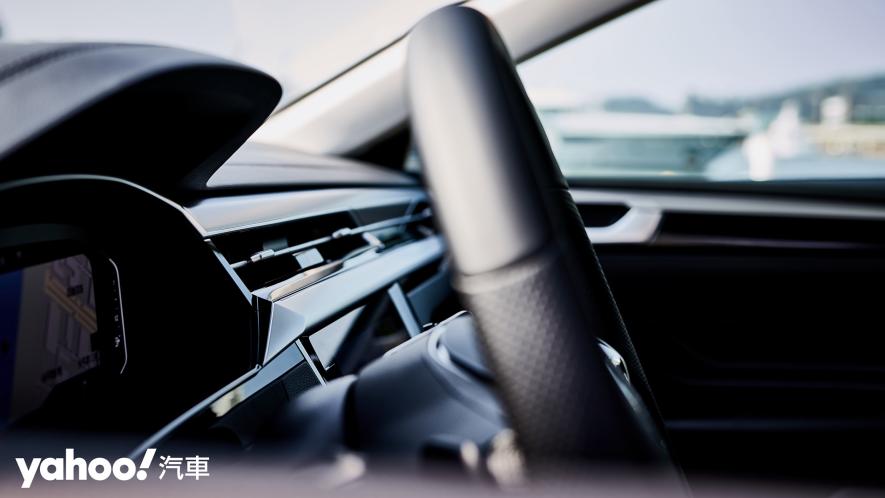 優雅、性能與售價已帥氣平衡！2021 Volkswagen Arteon 330TSI Elegance Premium港都試駕！ - 12