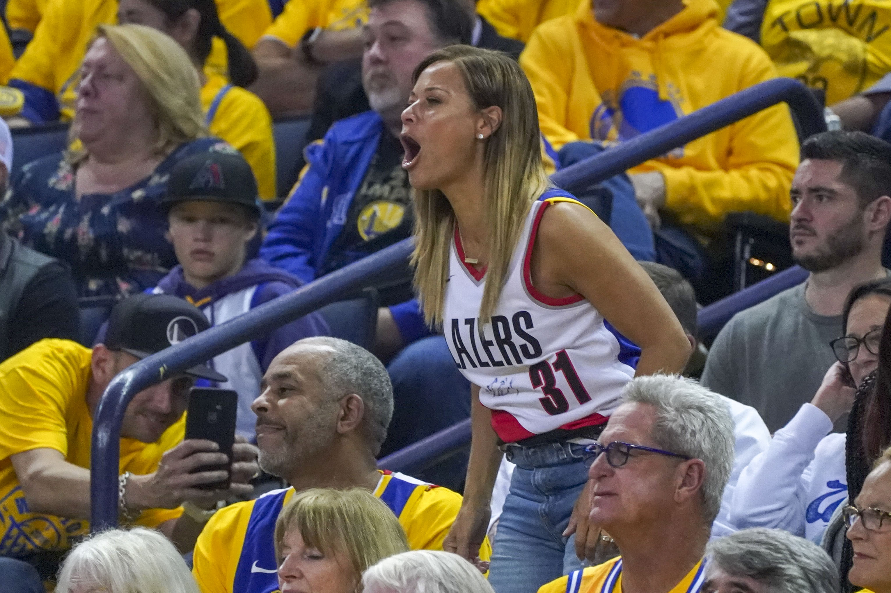 steph curry mom jersey