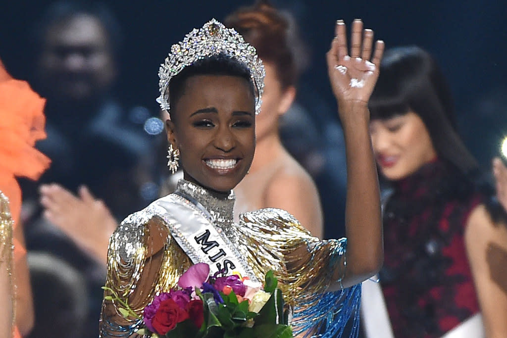 Miss South Africa Claims Miss Universe Crown in Sparkling Dress