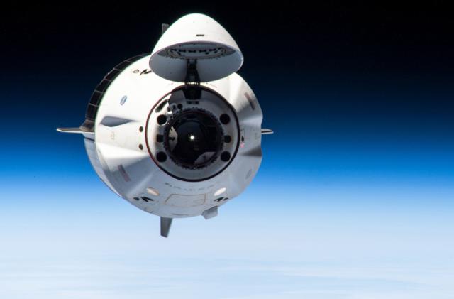 SpaceX Crew Dragon capsule on return from Crew-2 mission