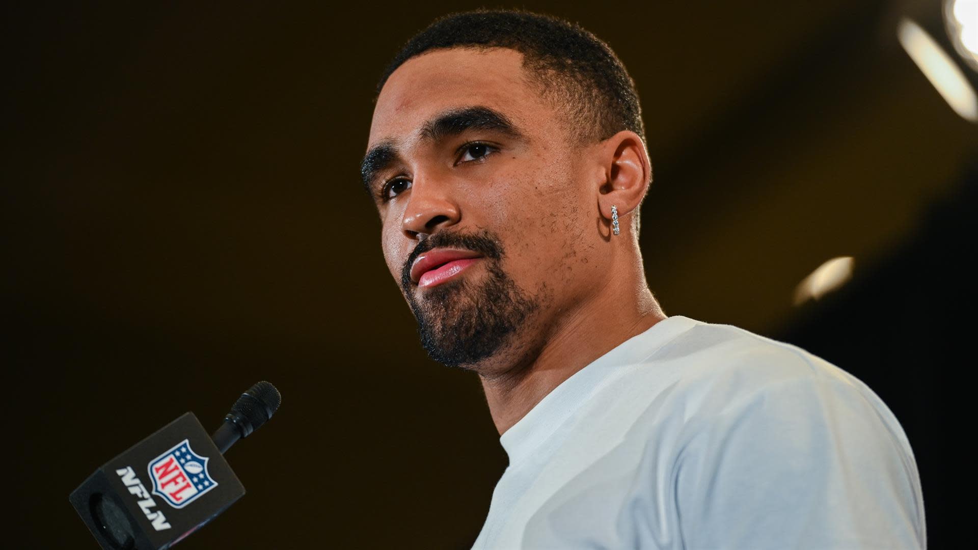 Eagles, QB Jalen Hurts agree to 5-year contract extension - CBS Philadelphia