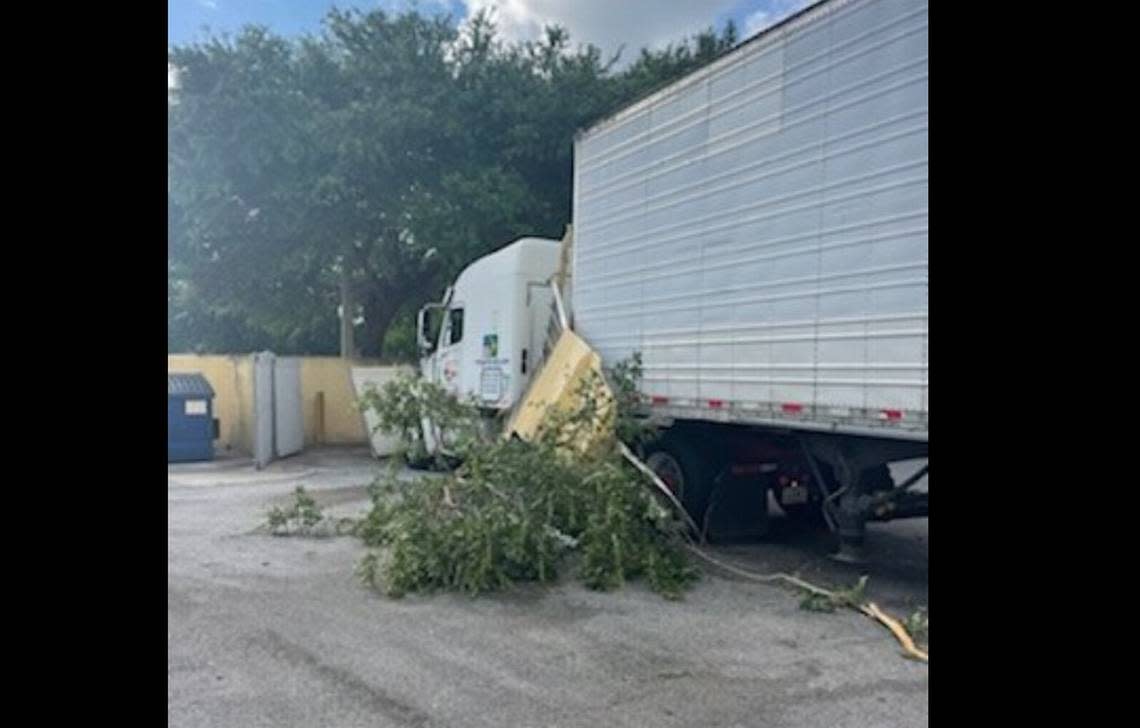 A trucker crashed his truck at a Florida Publix. He had ‘an honest response’ for..