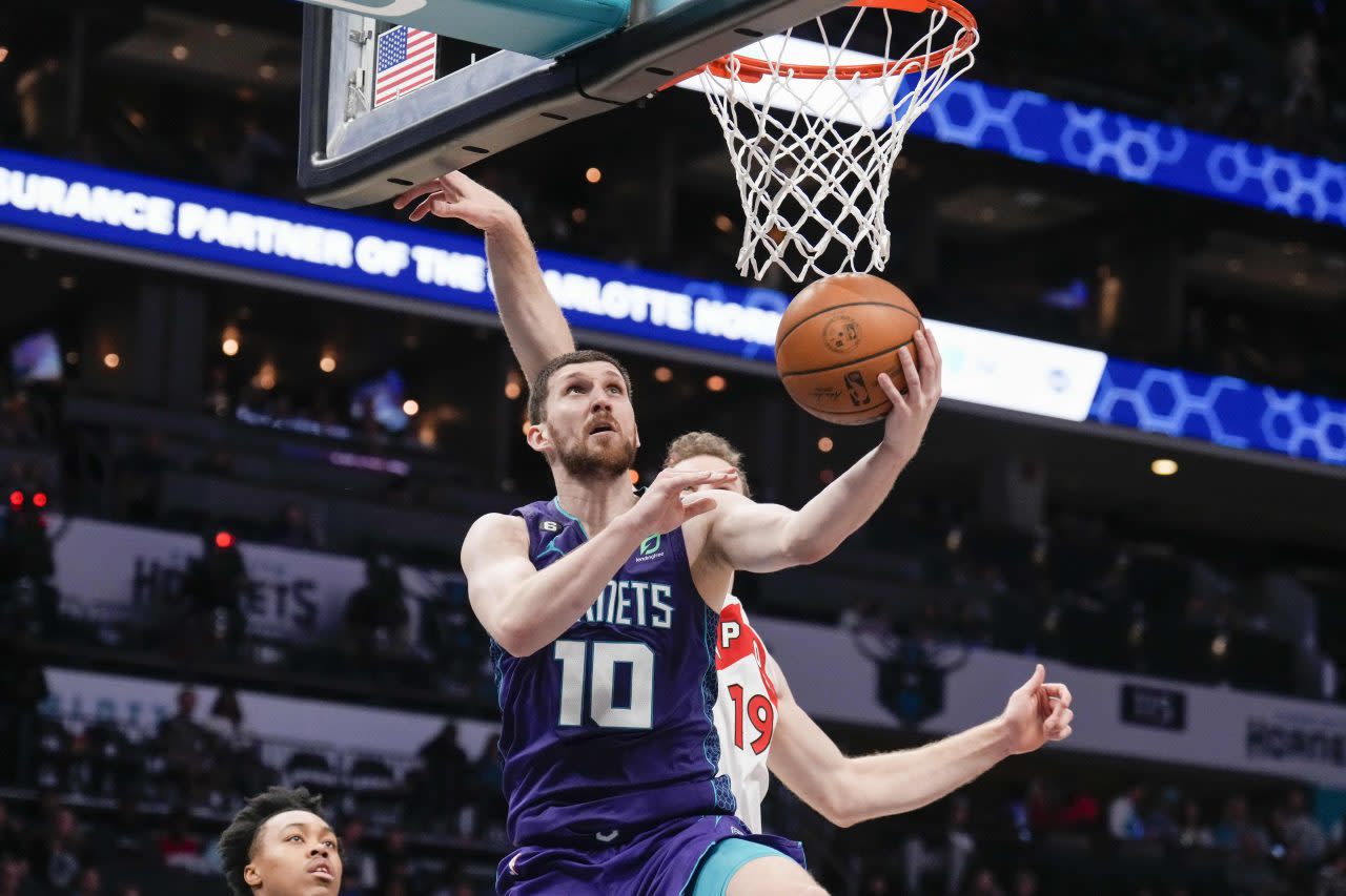 Report: Celtics, free agent Svi Mykhailiuk agree to one-year contract