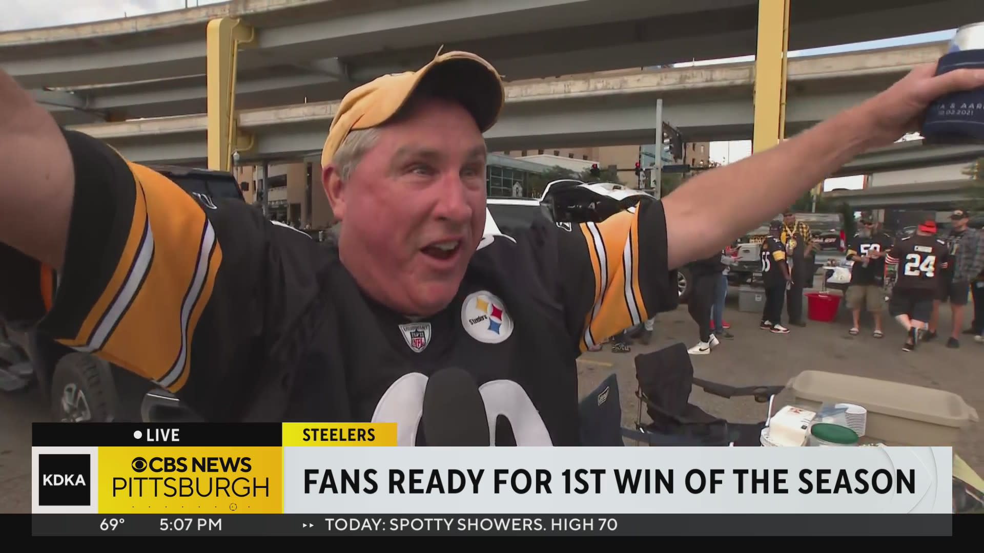 Black and Gold Fan Segment: Week 4