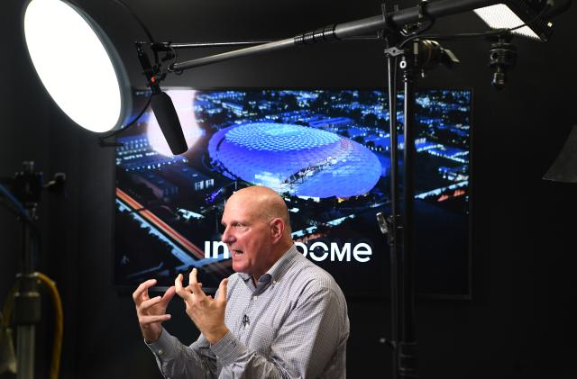 Los Angeles, CA. September 16, 2021: Clippers owner Steve Ballmer taels with the media after a virtual tour of the Intuit Dome, the future home of the Los Angeles Clippers. (Wally Skalij/Los Angeles Times via Getty Images)