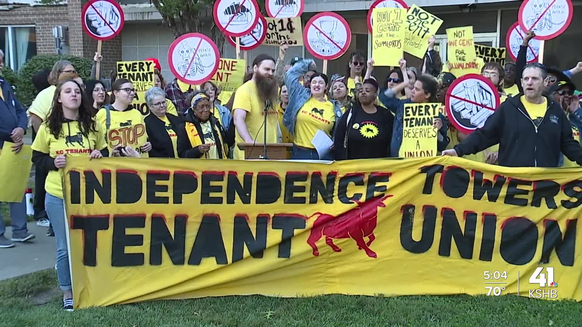 'Not one cent': 2 Kansas City-area tenant unions launch rent strike