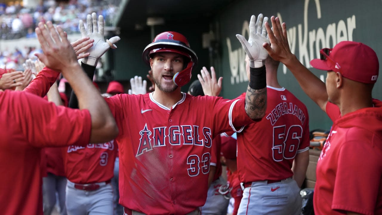 Charles Leblanc's first home run of 2024