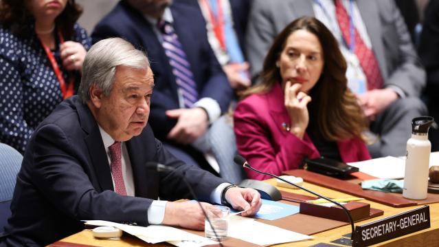 Middle East, world cannot &#39;afford more war,&#39; U.N. secretary-general says