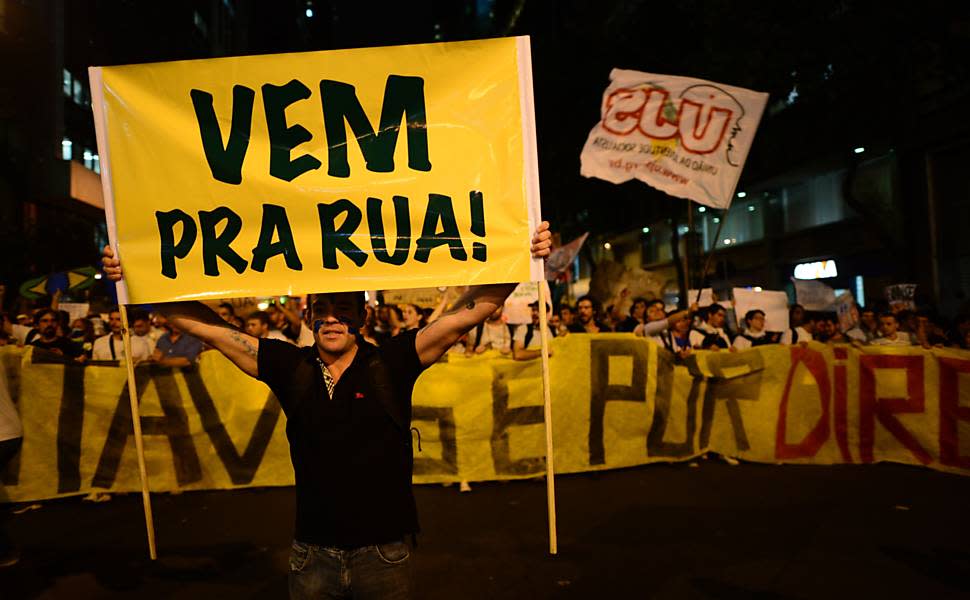 Resultado de imagem para Dormiu, gigante? Aos poucos, brasileiro vai largando as ruas e deixando tudo como está