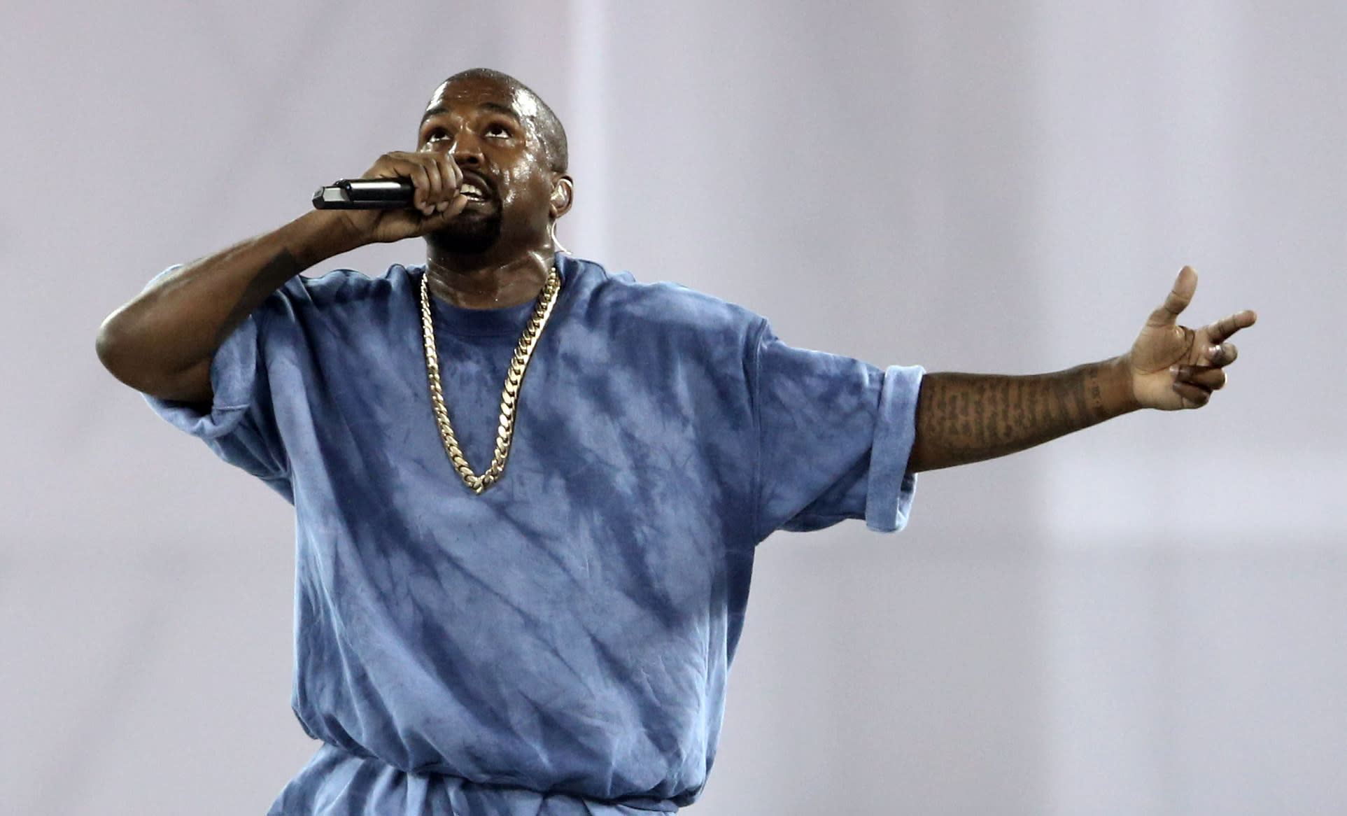 kanye-west-in-a-bad-mental-state-report-says