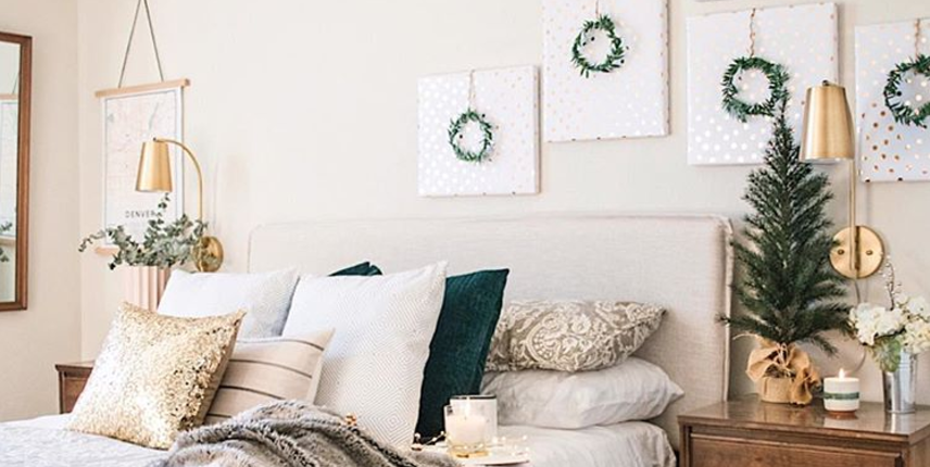 People Are Wrapping Their Gallery Wall Art In Christmas Paper