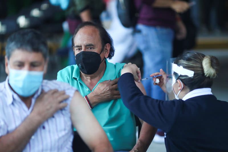 Mexico records 613 more deaths from coronavirus, 5,722 new cases