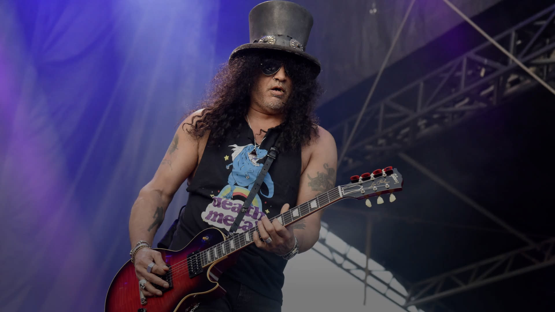 GUNS N' ROSES Guitarist Slash Celebrates 15 Years Sober