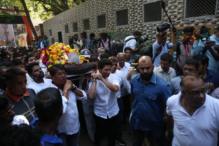 Sachin Tendulkar at coach Ramakant Achrekar's cremation. (Source: Express Photo by Amit Chakravarty)