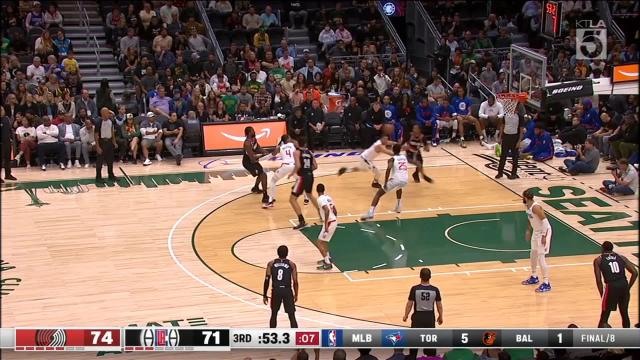 Justise Winslow with an assist vs the LA Clippers