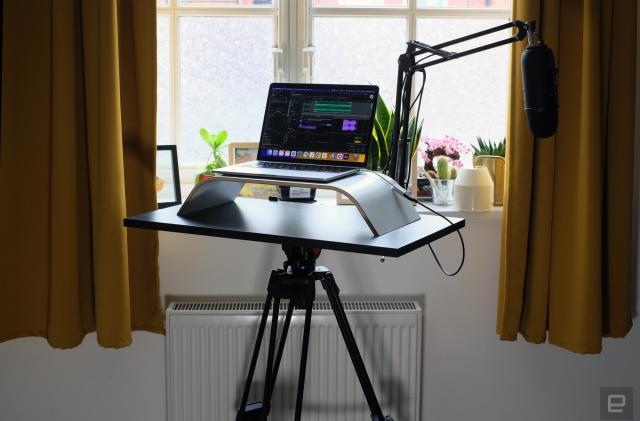 Intension Tripod Standing Desk Pro