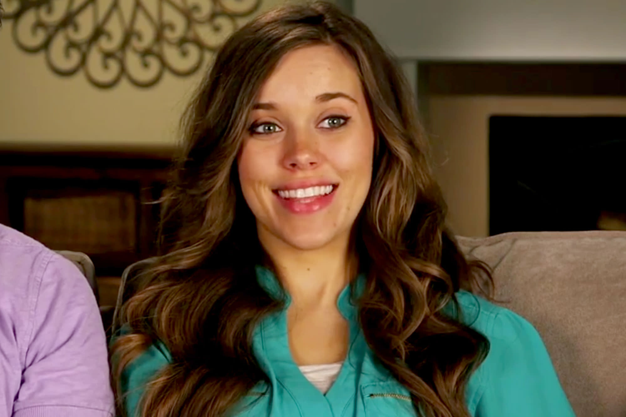 Watch Jessa Duggar Seewalds 1 Year Old Son Loves Fixer Upper 