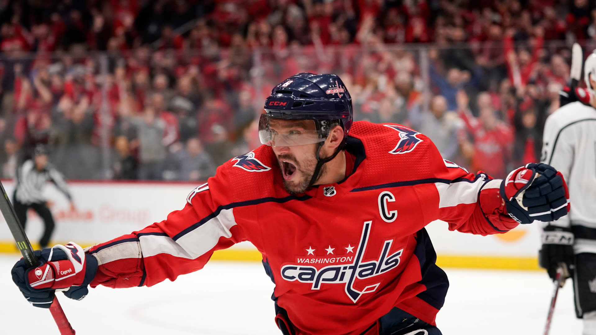 Alex Ovechkin becomes first NHL player 