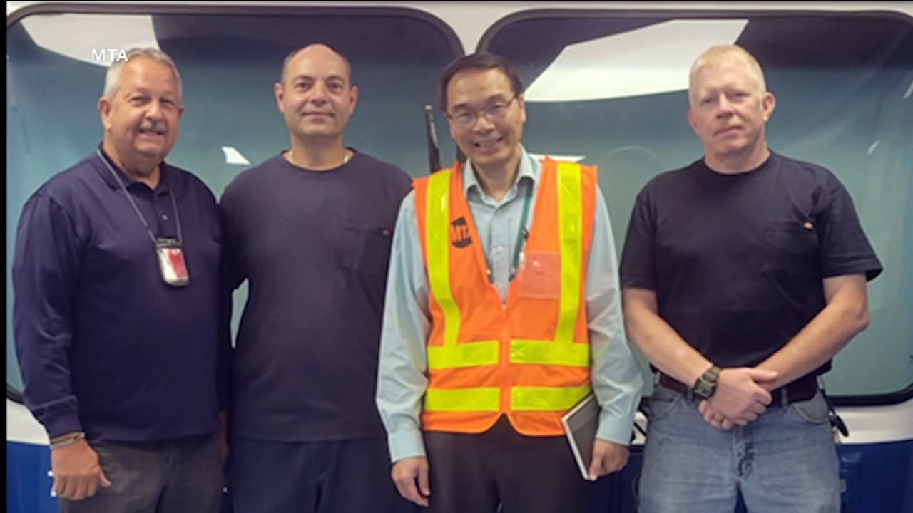 MTA worker has secret weapon to direct crowds to US Open, Citi Field in  Queens