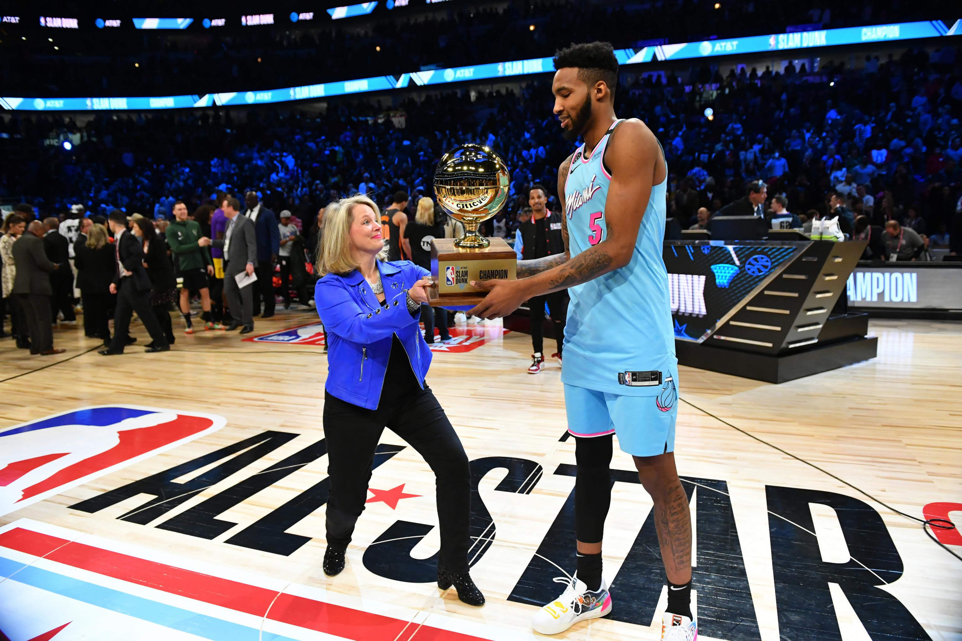 Derrick Jones Jr Wins 2022  NBA Slam  Dunk  Contest  Where 