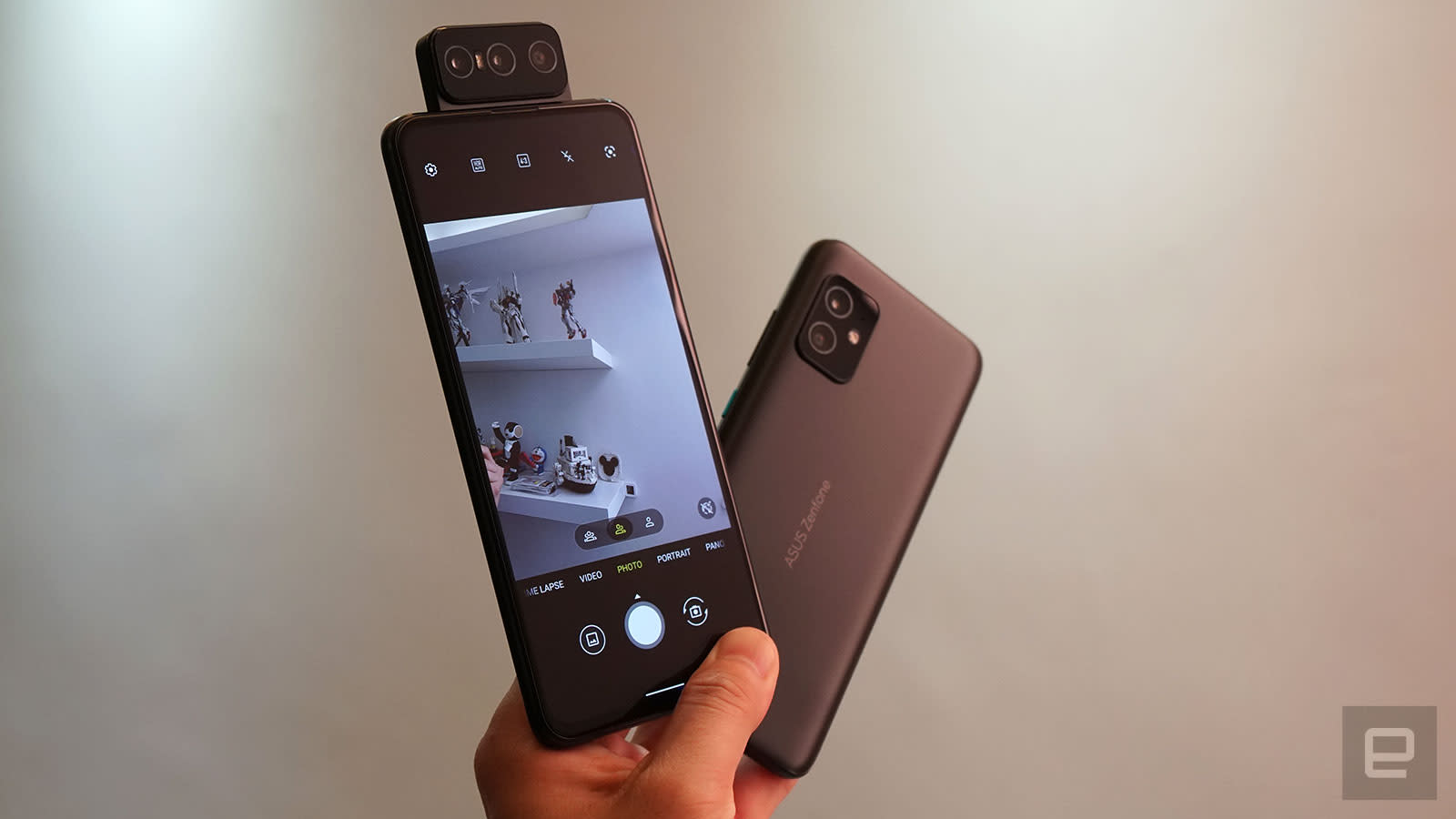 Zenfone 8