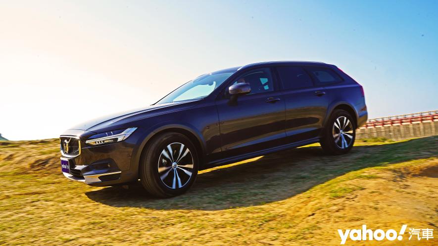 跨入玩家領域！2021 Volvo V90 Cross Country B5 Momentum輕越野試駕 - 1