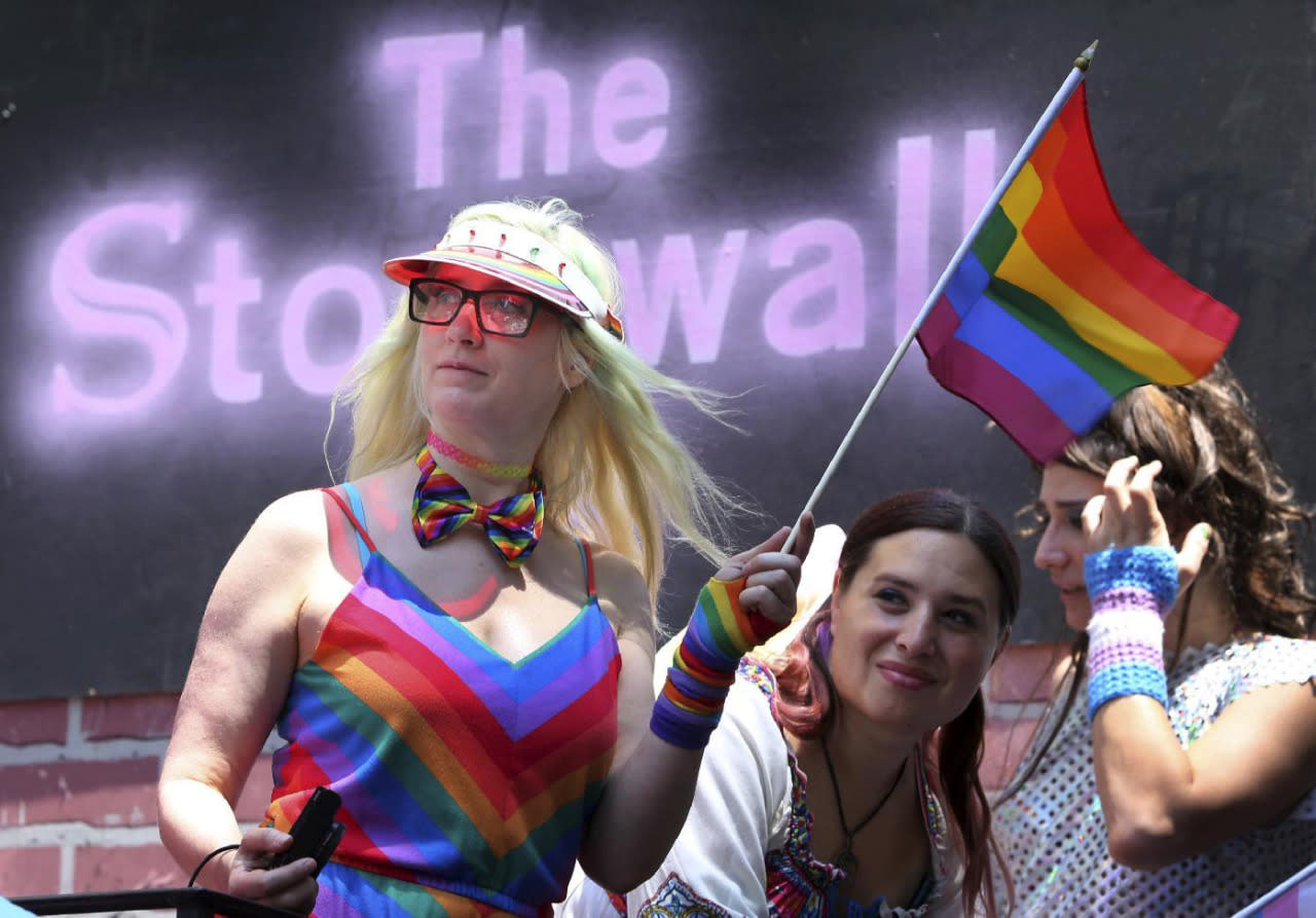 nyc gay pride march 2016