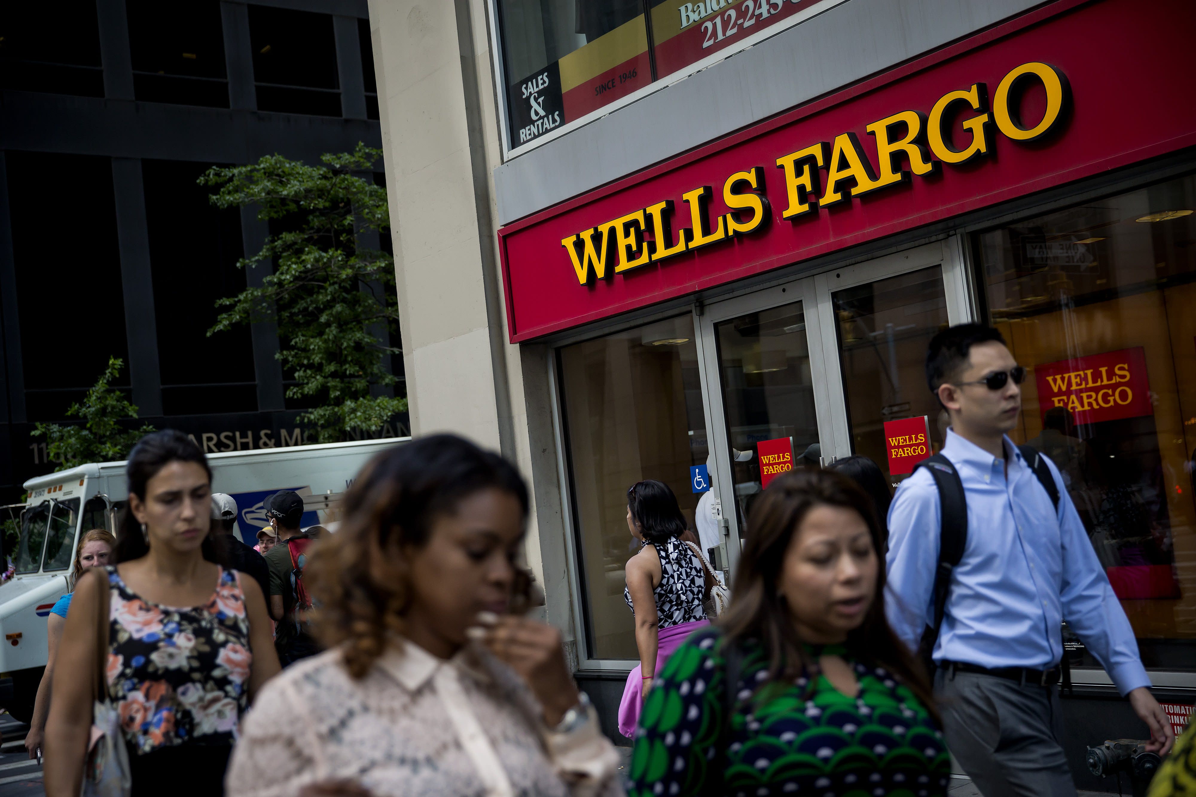 Wells Fargo Customers Recall Their Shock Upon Discovering Fraudulent Accounts 2090