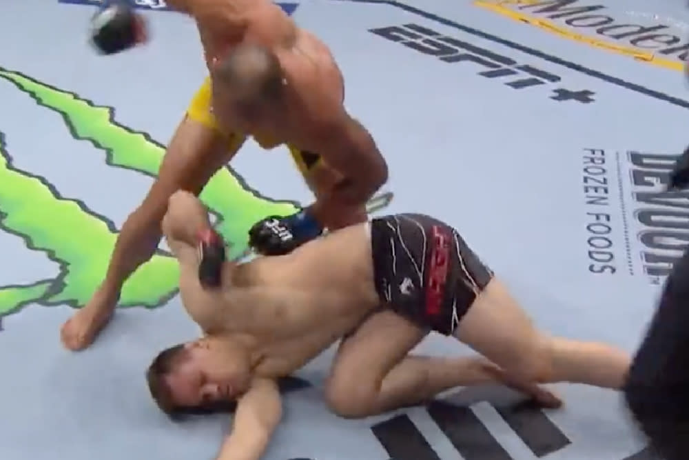 UFC video: Bruno Silva pummels Jordan Wright for TKO