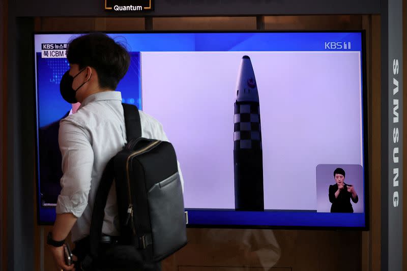 북한이 핵실험을 준비하는 것으로 보이자 한·미·일 특사들이 만난다.
