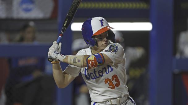 Florida pushes Oklahoma to the brink; Sooners still alive in quest for 4th straight title