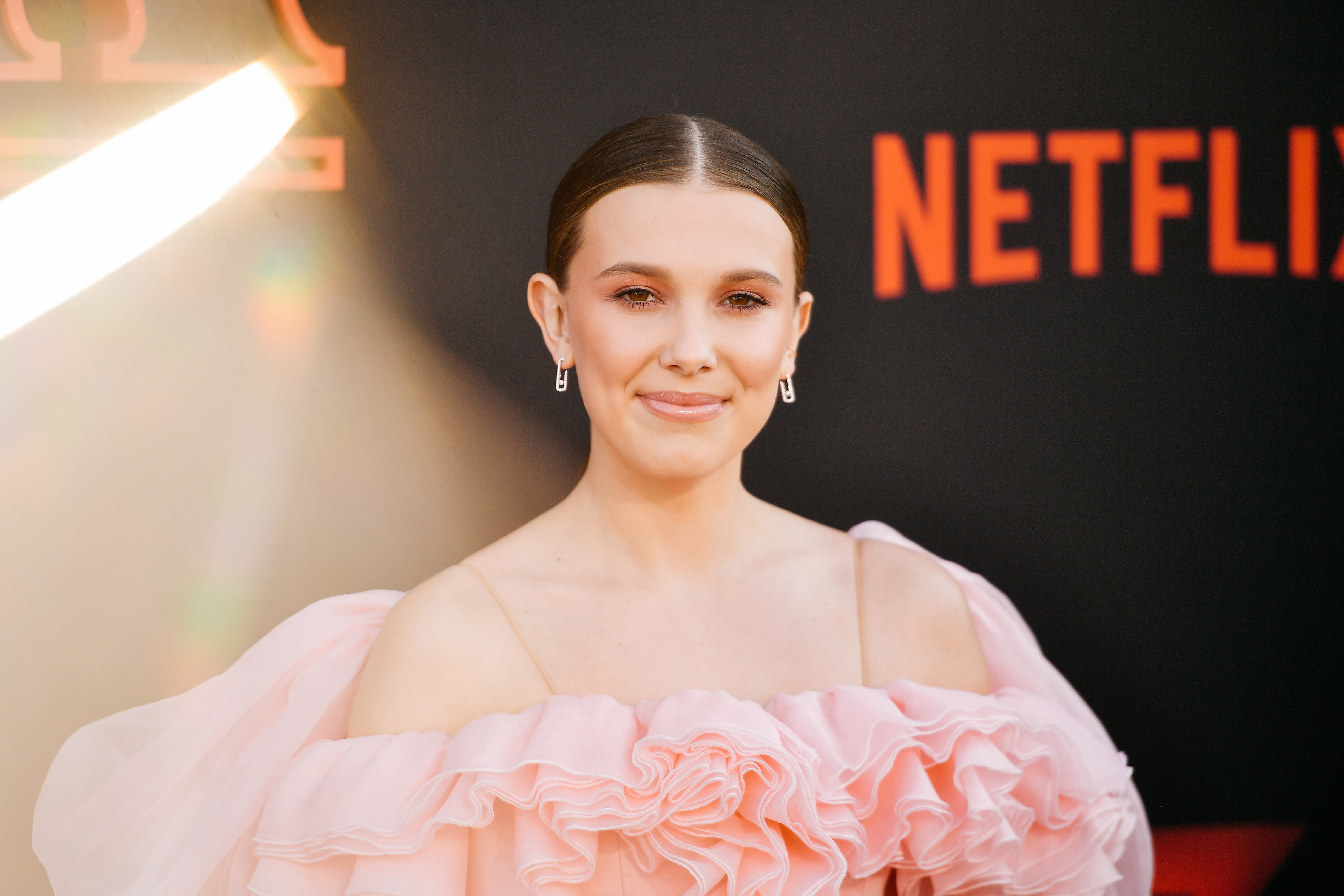 Millie Bobby Brown Ile Ma Lat EN IMAGES - Millie Bobby Brown fête ses 16 ans - 15 anecdotes à (re