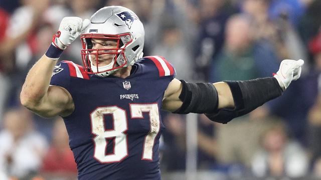 Rob Gronkowski talks ankle injury, Patriots teammates new and old