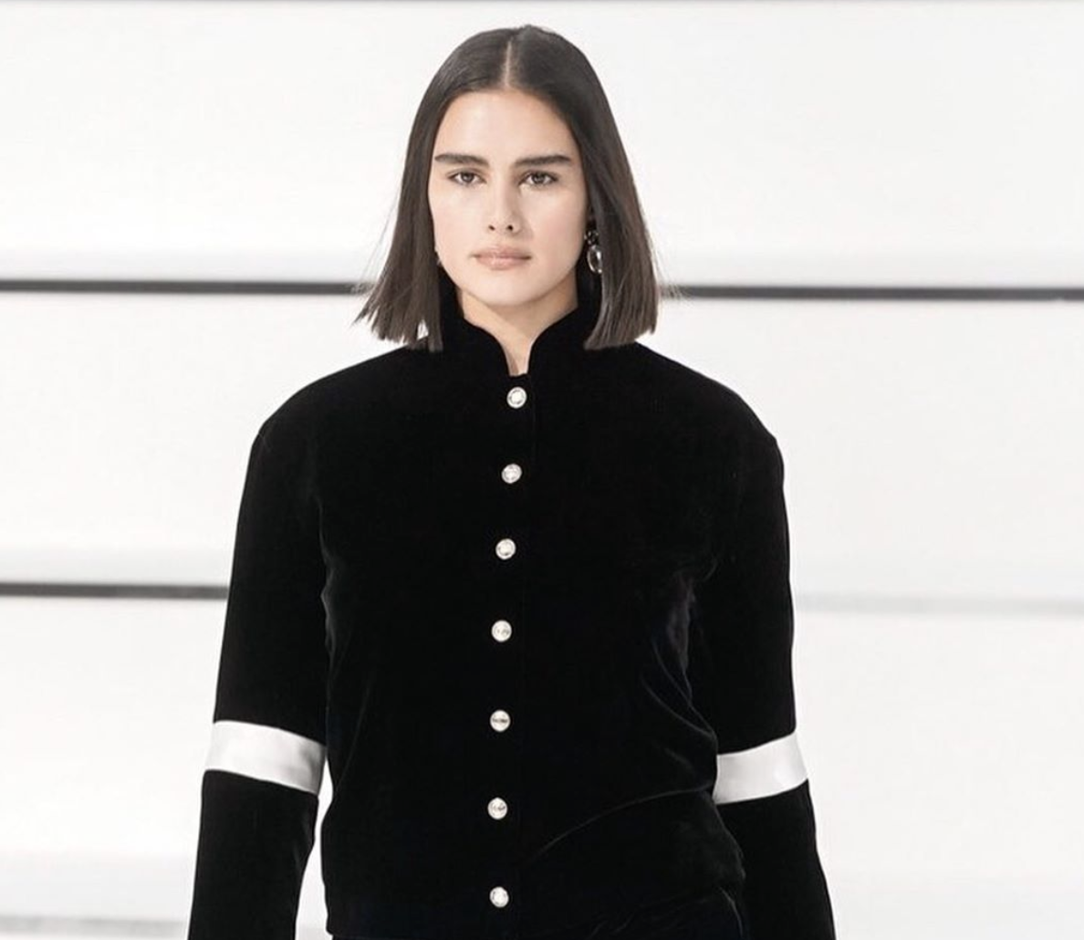 First 'Plus-Size' Model in Chanel Runway Show Since 2010