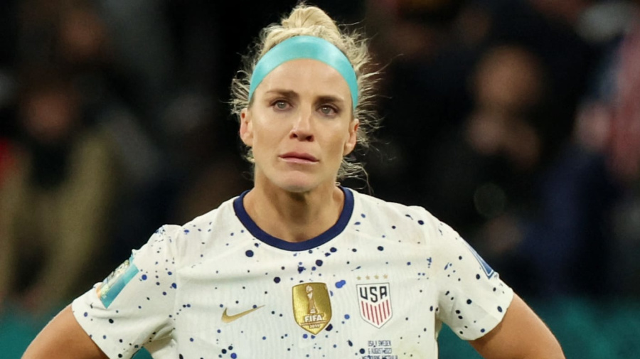 The USWNT's Julie Ertz, a time World Cup champion, is retiring from soccer  : NPR