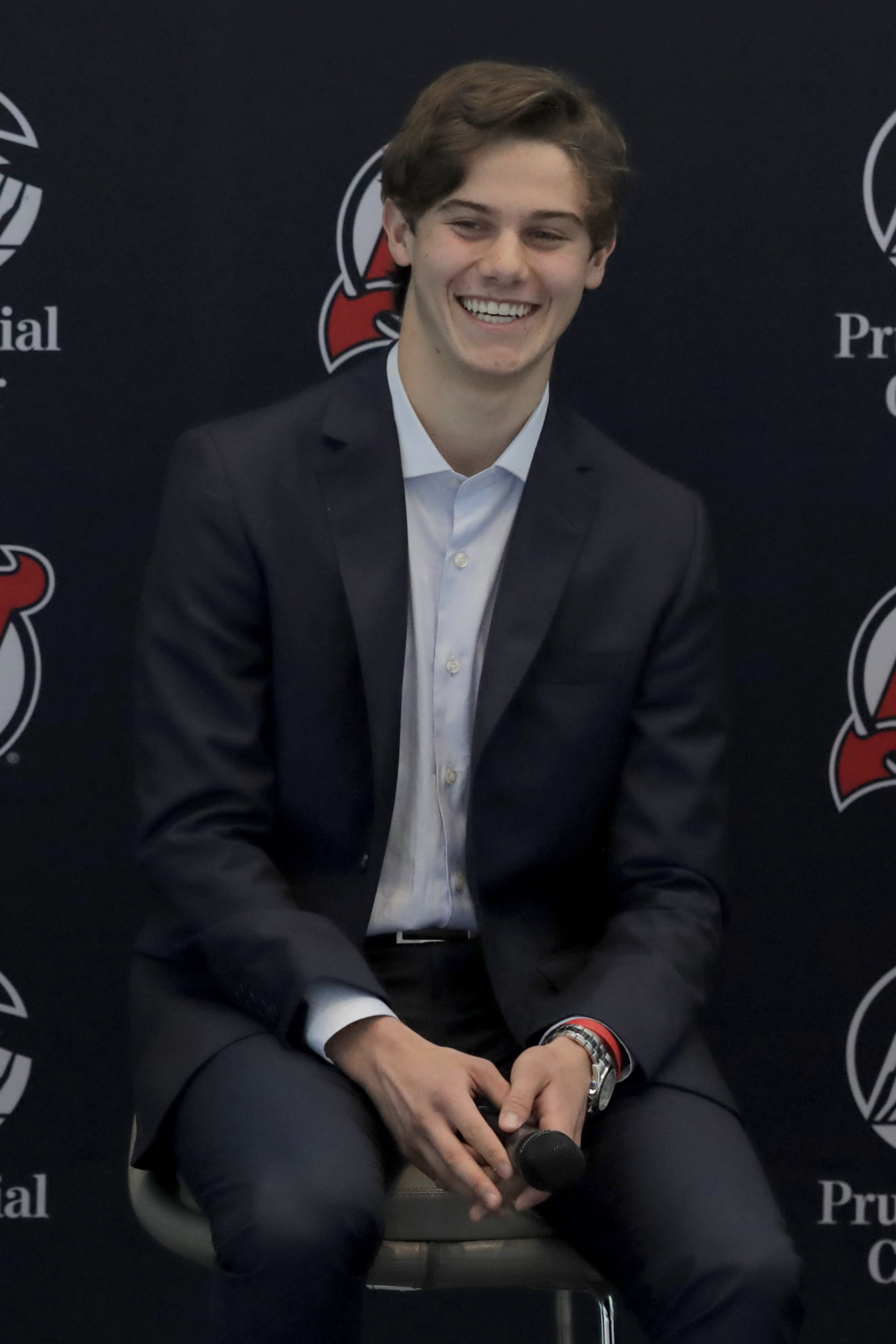 Devils introduce Jack Hughes to New Jersey after big week