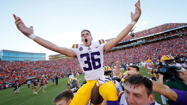 Dramatic 4th quarter comeback propels LSU past Auburn