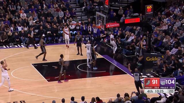 Cam Reddish with an and one vs the Sacramento Kings