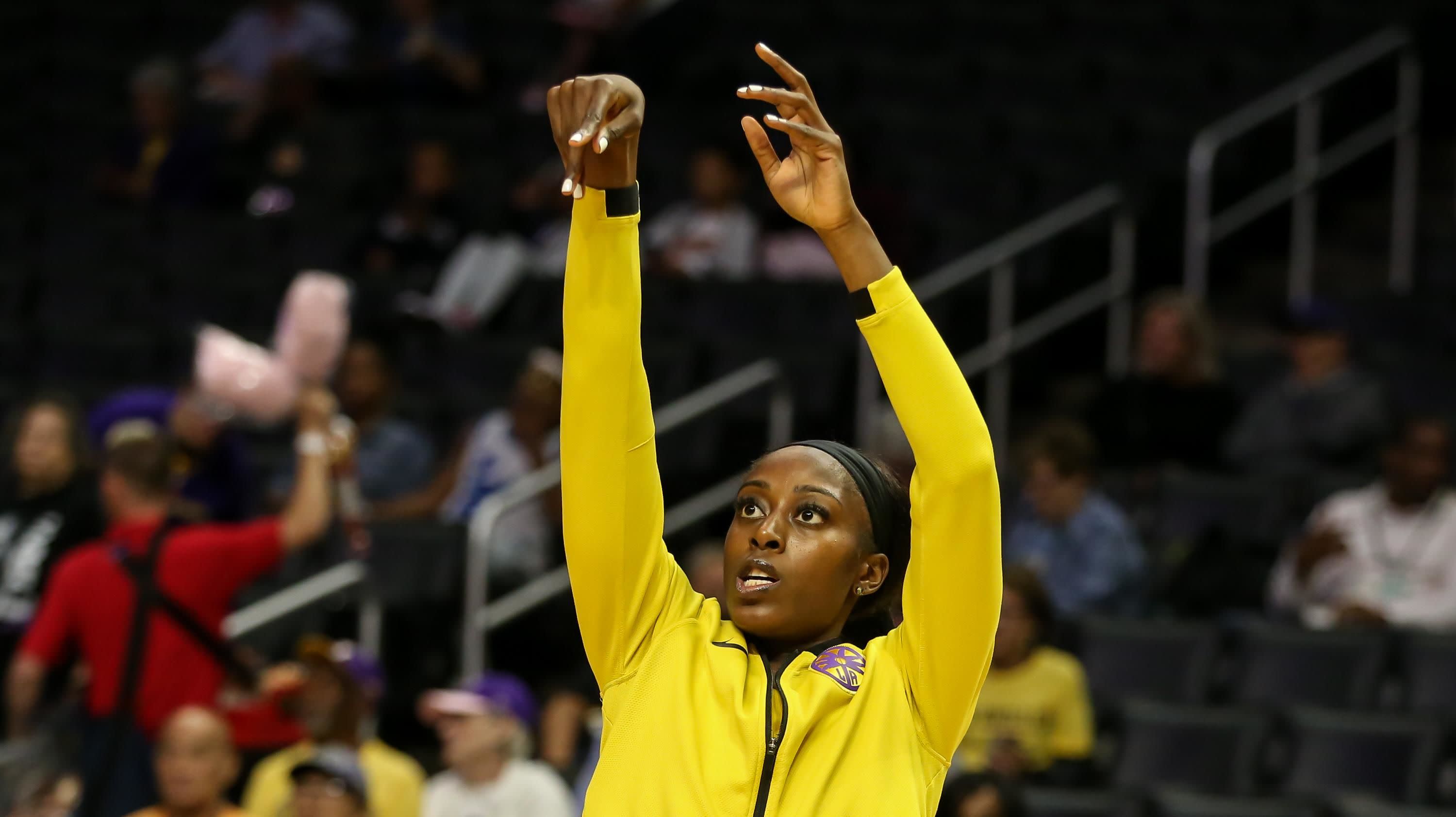 LA Sparks star calls out WNBA after fighting flight delays on road