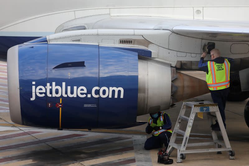 Kosher cert group accuses JetBlue of selling food with fake kosher label