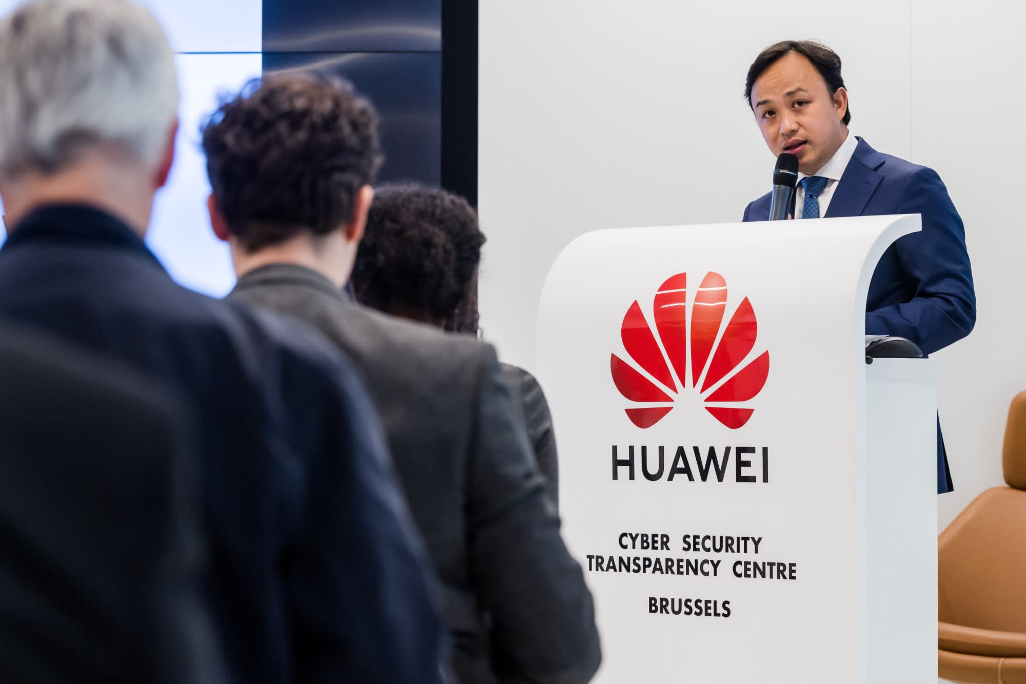 Huawei будущее. Huawei Cyber. Хуавей страшные. Ютуб для huawei