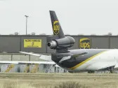 UPS plans to hire 300 pilots to support Postal Service contract