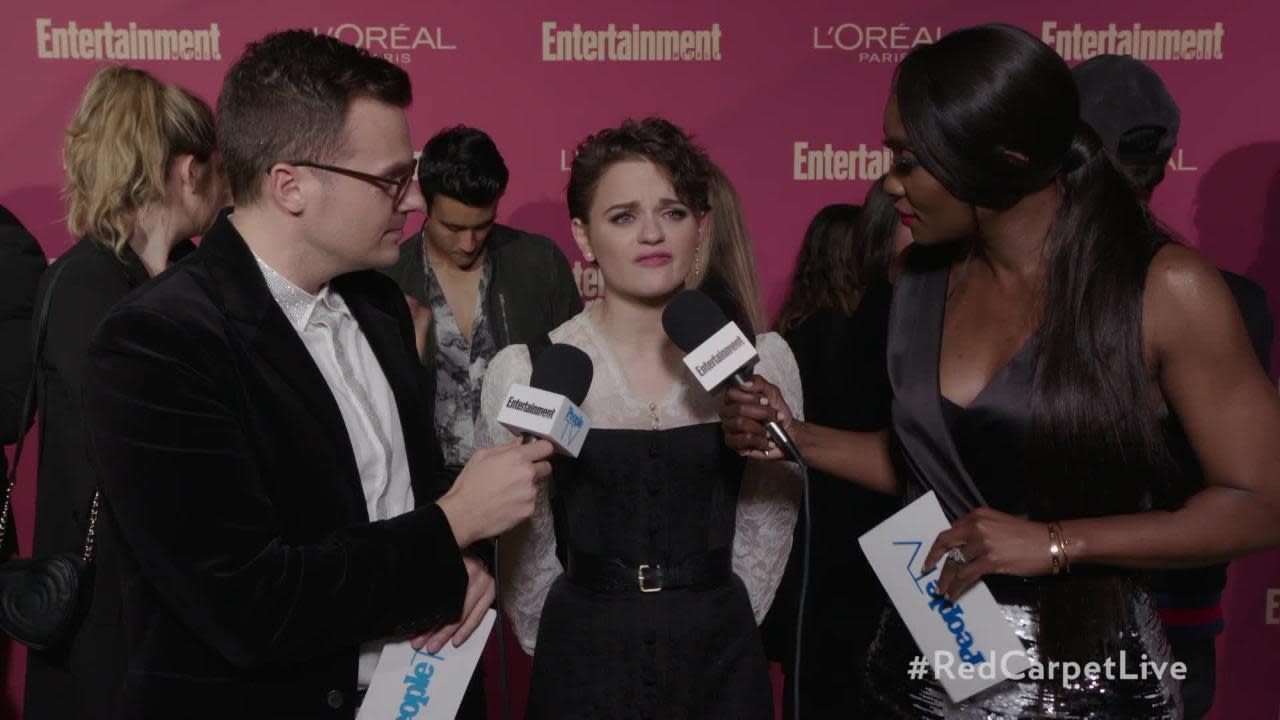 The Act Star Joey King Says She Was The First Person To Tell Patricia