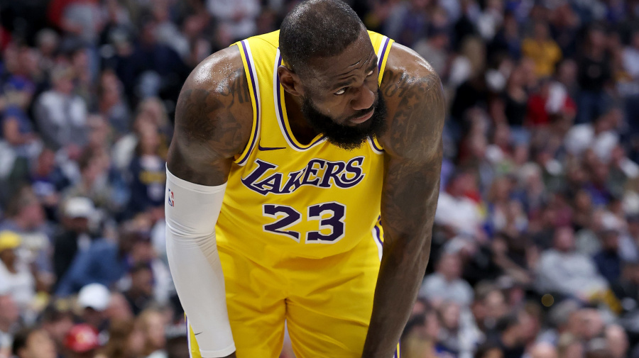 Yahoo Sports - The Lakers haven't been good enough with their aging superstar. Do they have a bright future