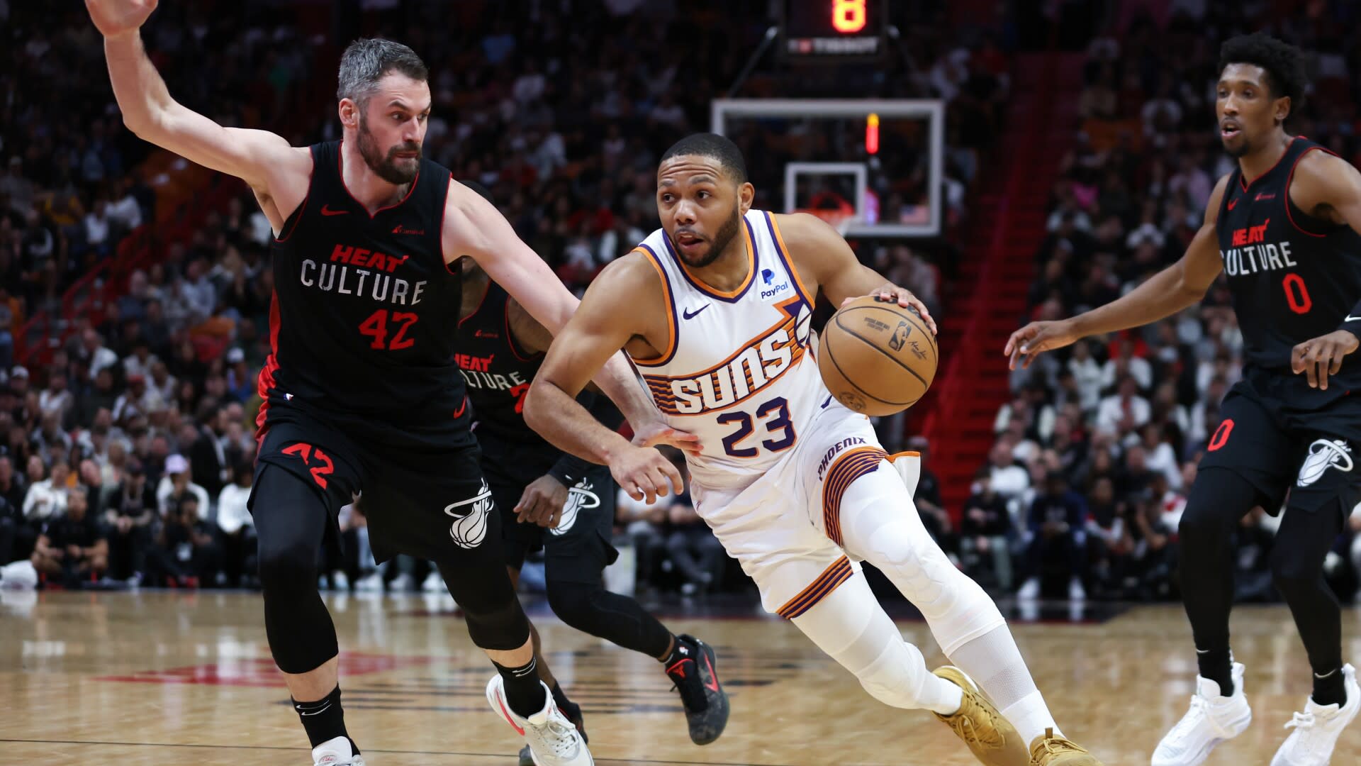 Basketball Pickups: Eric Gordon steps up in second half