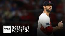 Alex Cora applauds Chris Martin for opening up about mental health struggles